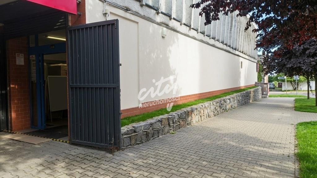Lokal Sprzedaż Police 1