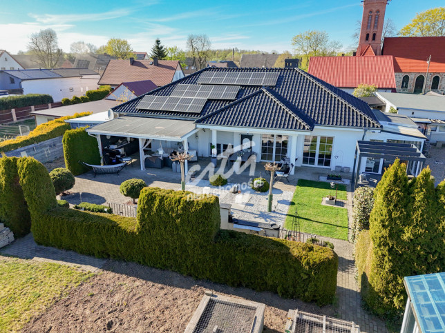Dom Sprzedaż Święte 1